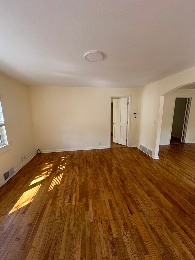 Building Photo - 2526 4th St