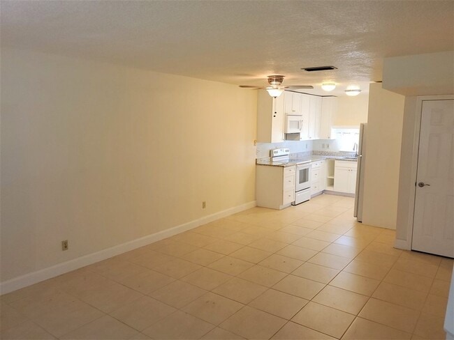 Building Photo - 124-B Rio Del Mar Unit B