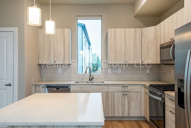 Building Photo - 4743 E Iliff Ave