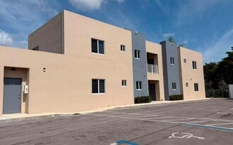 Building Photo - 811 E 52nd St