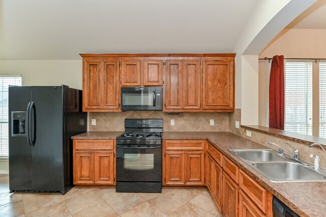 Building Photo - 2106 Castle Gardens Ln