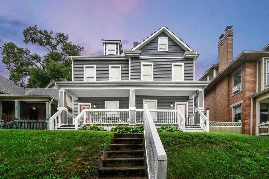 Primary Photo - 547 W 3rd Ave