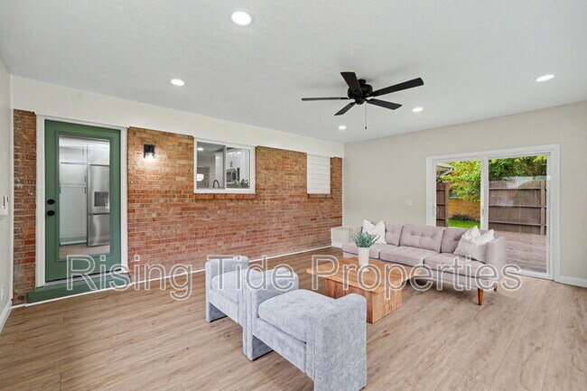 Building Photo - 2569 Richmar Dr