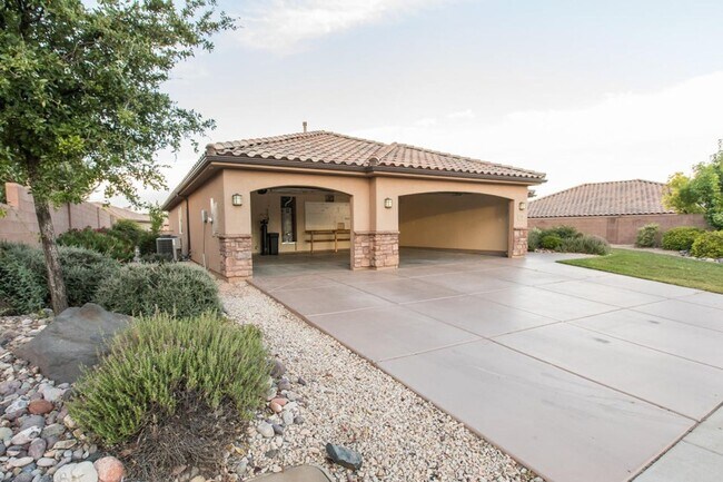 Building Photo - Custom 3 Bedroom Single-Family Home in Pri...