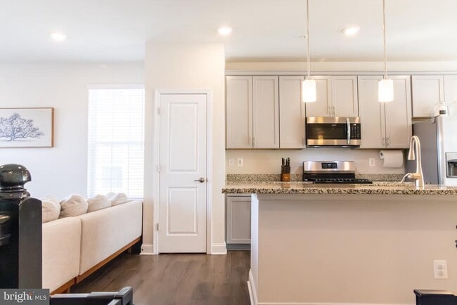 Building Photo - 1441 Onnesta Ct