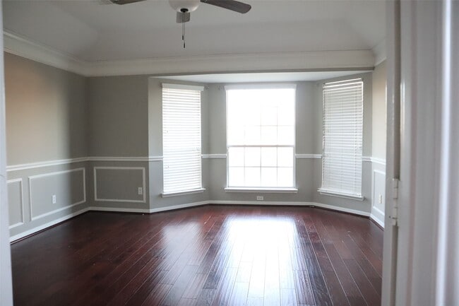 Building Photo - 6802 Claire Brook Dr