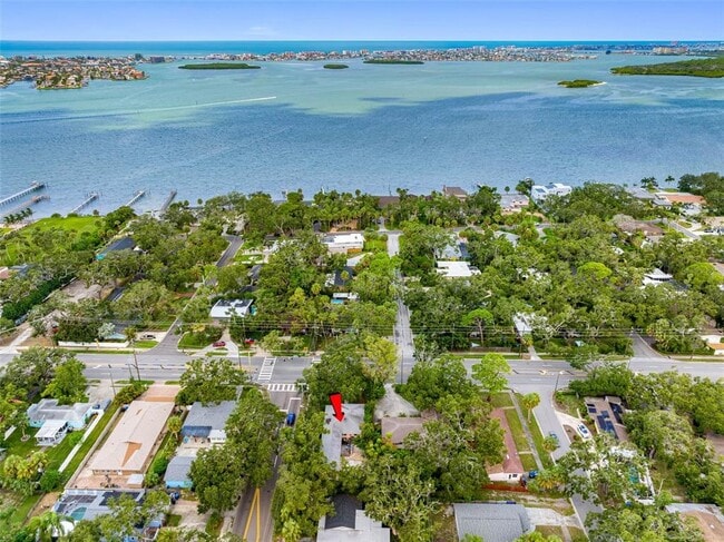 Building Photo - 2201 Park St N