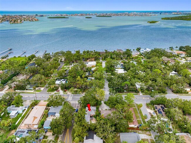 Building Photo - 2201 Park St N