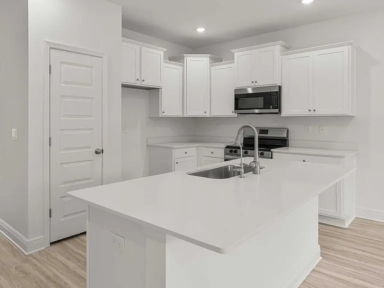 Building Photo - 47 Mamba Ln