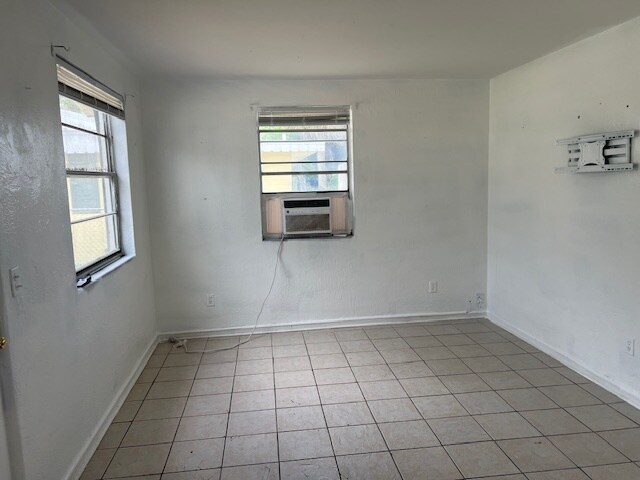 Building Photo - 38 Alamanda Dr