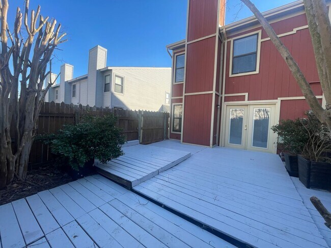 Building Photo - Kempsville Lake