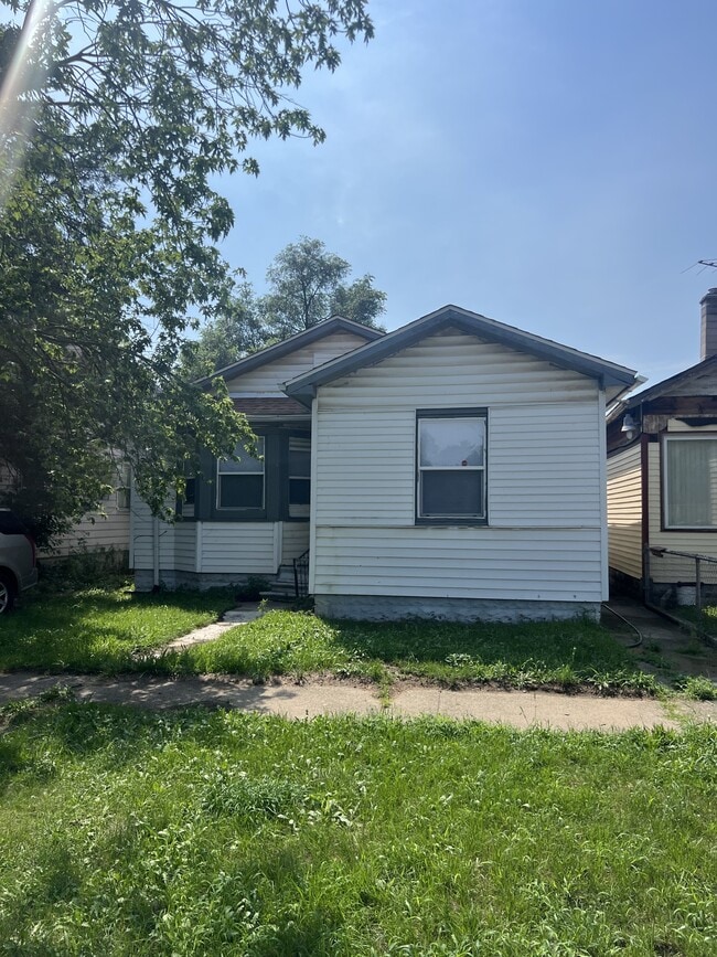 Primary Photo - 4152 Adams St