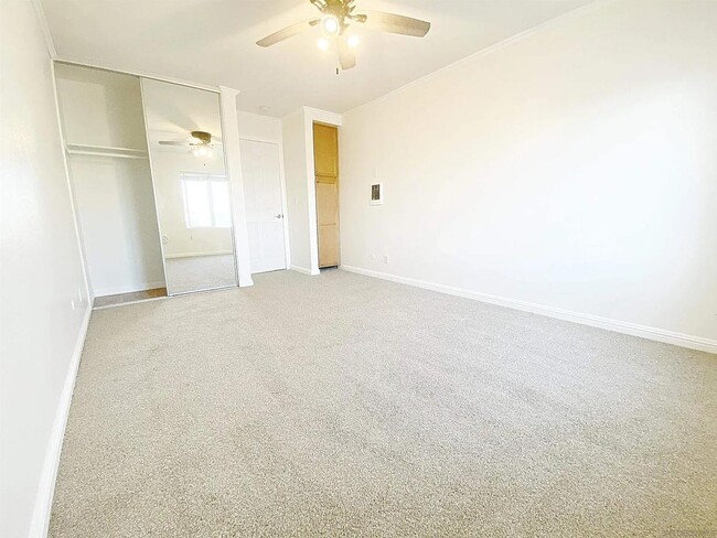 Building Photo - 3030 Suncrest Dr