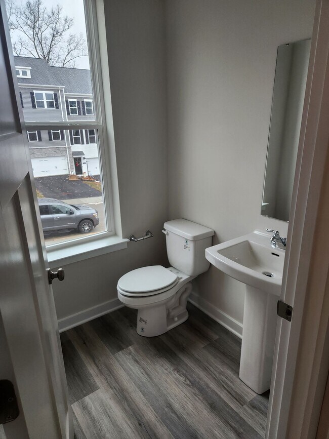 Building Photo - 693 Olivia St