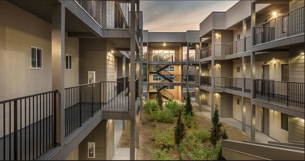 Building Photo - Wolf Run East