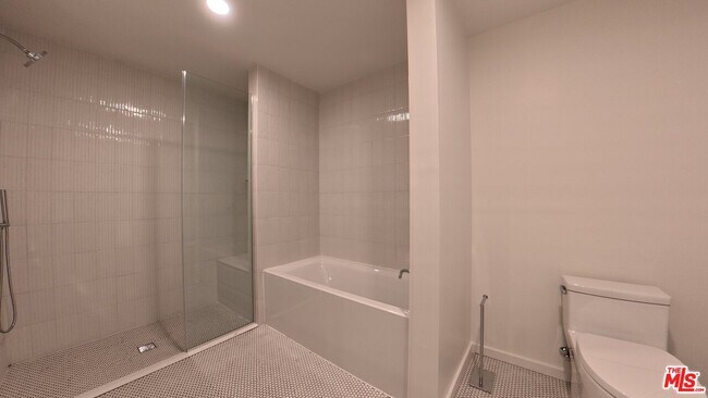 Building Photo - 5119 Colfax Ave