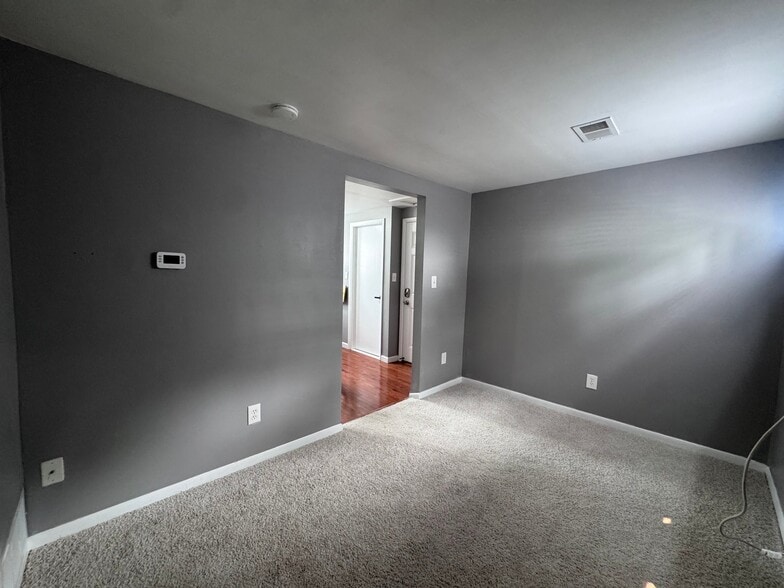 Building Photo - 3175 Culbertson Ave