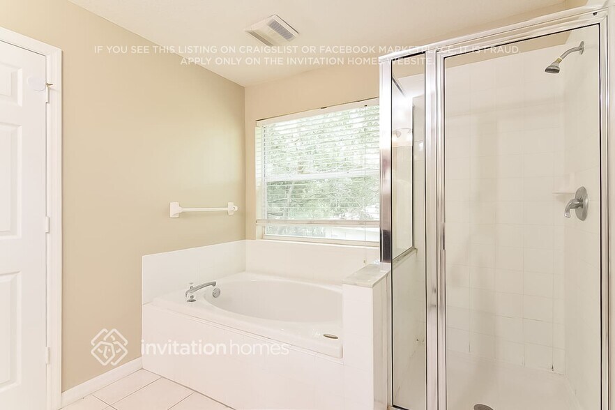 Building Photo - 15123 Heronglen Dr