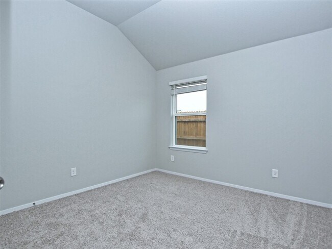 Building Photo - 214 Trailside Ln