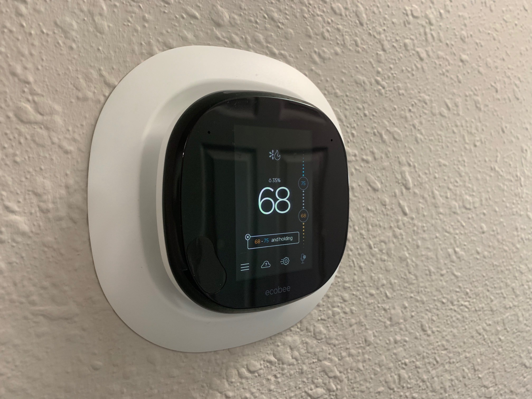 ecobee smart thermostat - 1483 Fox Pointe Cir