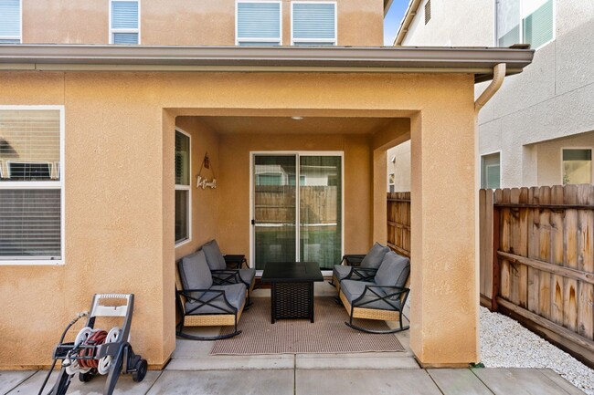 Building Photo - $2,495 HWY 41 & Ave. 12, 3 Bedroom 2.5 Bat...