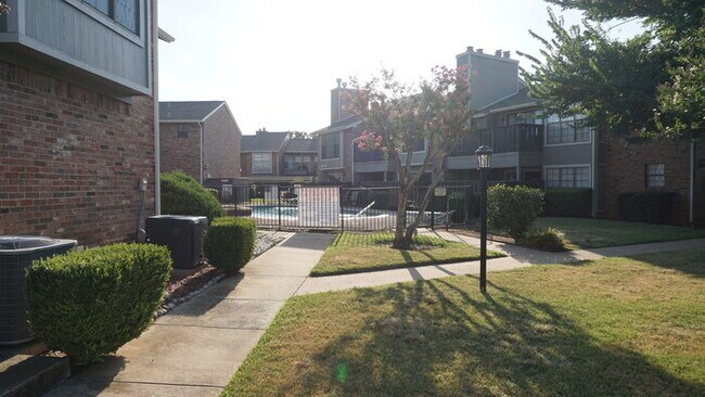 Building Photo - COPPER CREEK 107