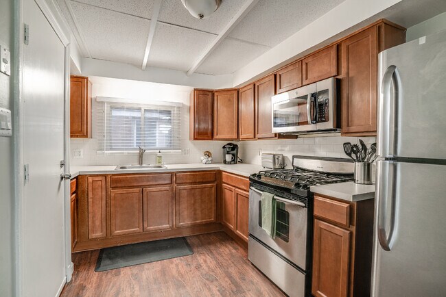 Building Photo - 17215 Warrington Dr