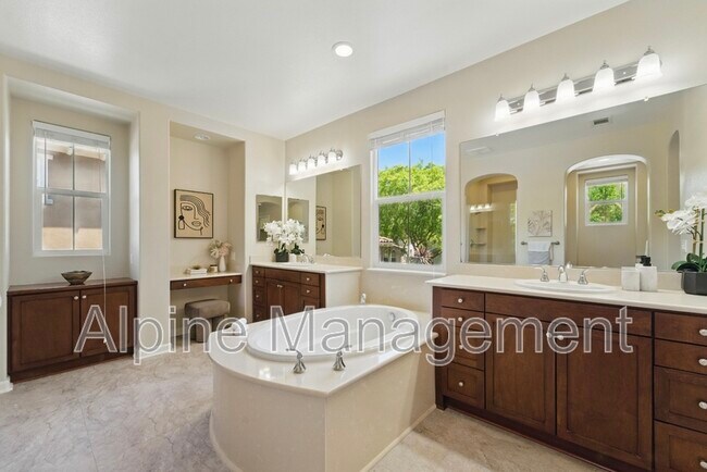 Building Photo - 5109 Campion Dr