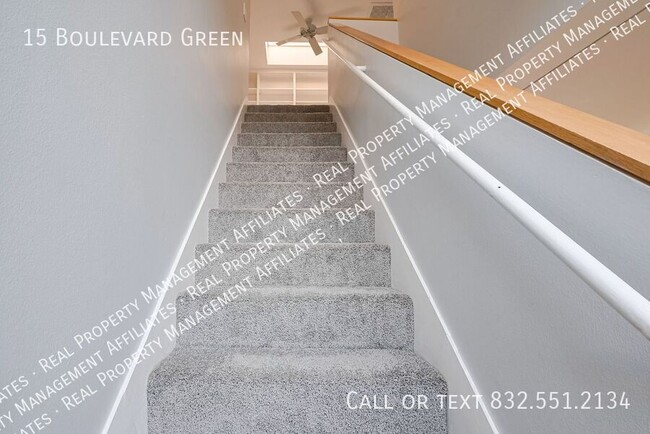 Building Photo - 15 Boulevard Green