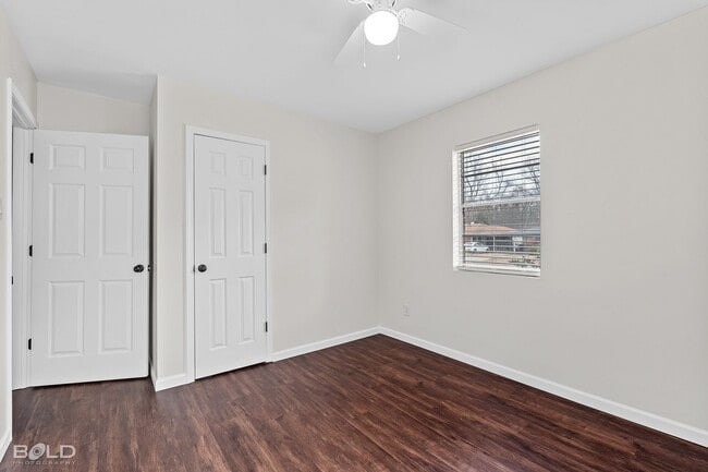 Building Photo - 308 Oregon Ave