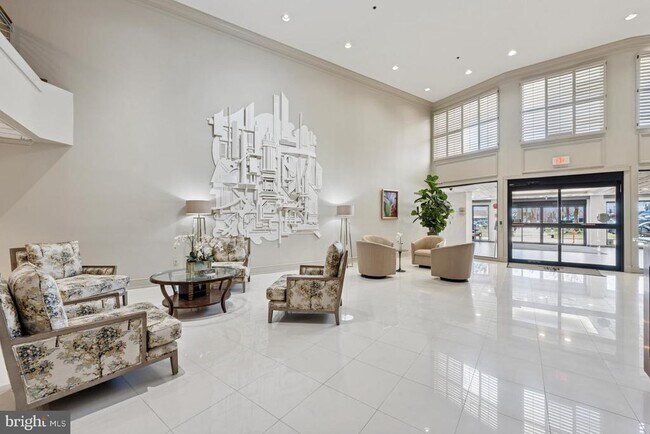 Building Photo - 20722 Valley Forge Cir