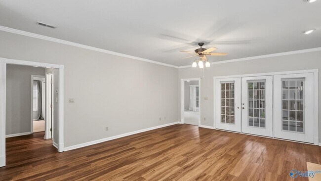 Building Photo - 141 Canterbury Dr