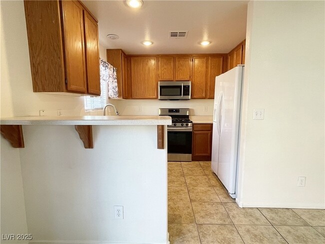 Building Photo - 1836 N Luna Alegre St