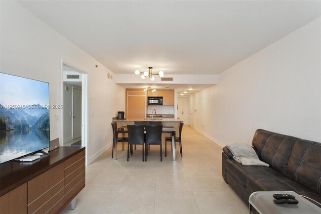 Building Photo - 1800 S Ocean Dr