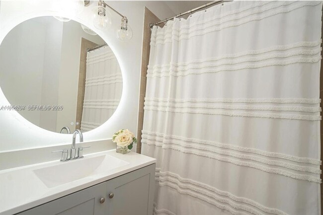 Building Photo - 8760 NW 97th Ave