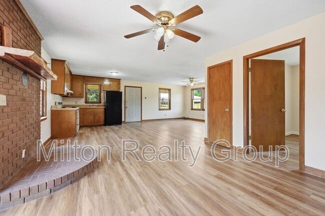 Building Photo - 763 Tingen Rd