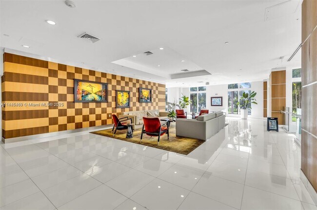 Building Photo - 1800 N Bayshore Dr