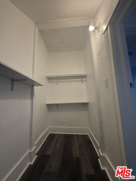 Building Photo - 3925 Normandie Ave