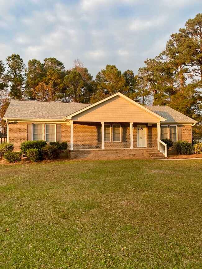 Building Photo - 112 Northbrook Dr