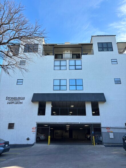 Garage Parking - 2409 Leon St