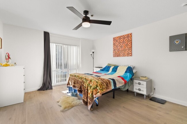 Building Photo - Modern Living Meets Urban Charm in Bankers...