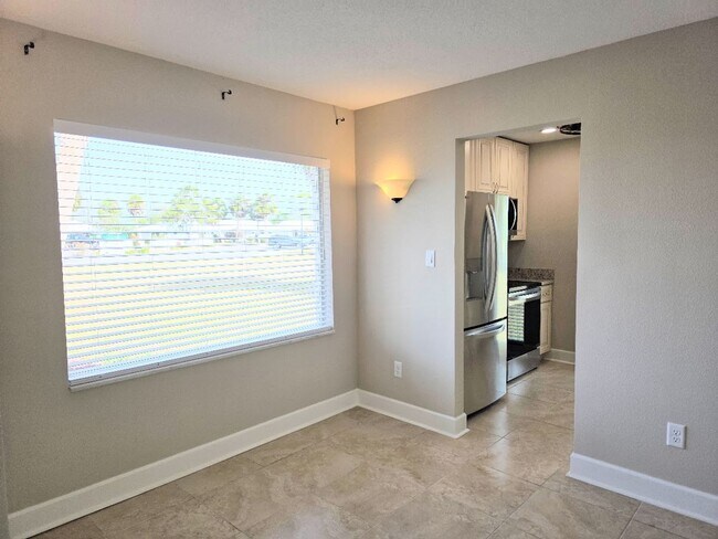 Building Photo - 11612 W Kingfisher Ct
