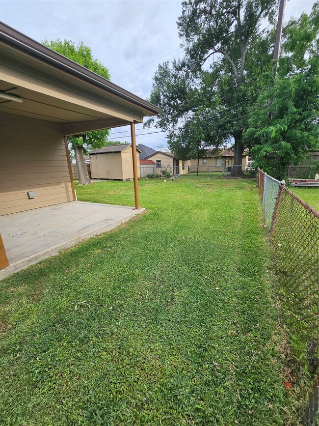 Building Photo - 10230 Pillot St