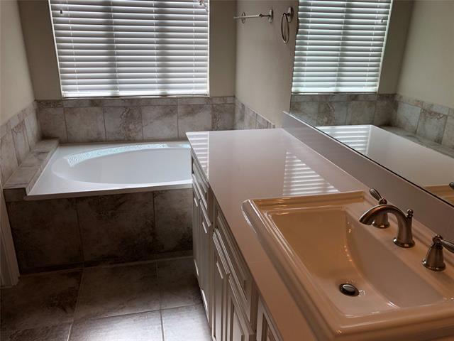 Building Photo - 1213 Nimitz Ln