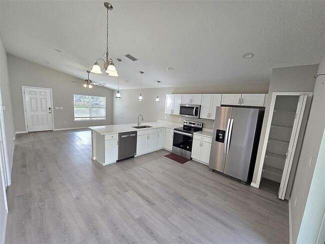 Building Photo - 10864 SE 66th Terrace