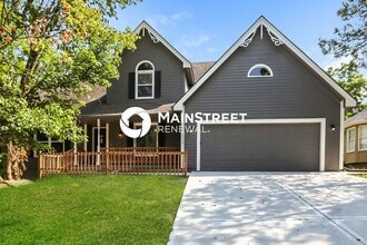 Building Photo - 4 Bedroom Pet-Friendly Home in LIBERTY, MO with Main Street Renewal