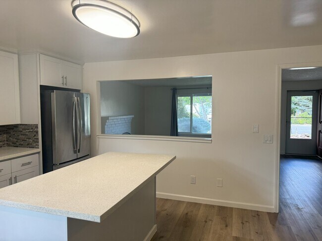 Building Photo - 2460 Brookside Way