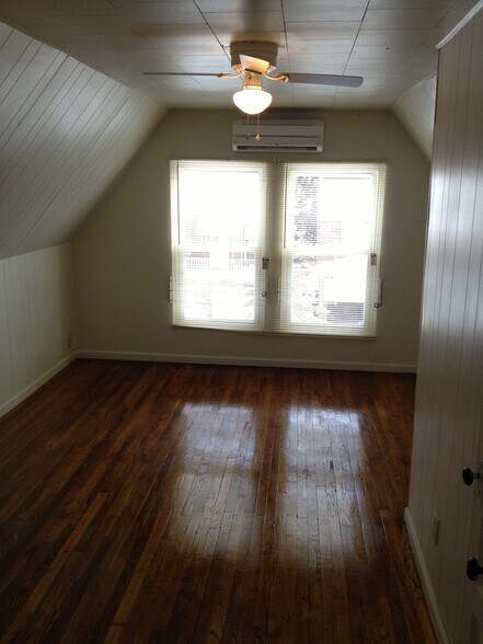 Building Photo - 3916 Coleman St