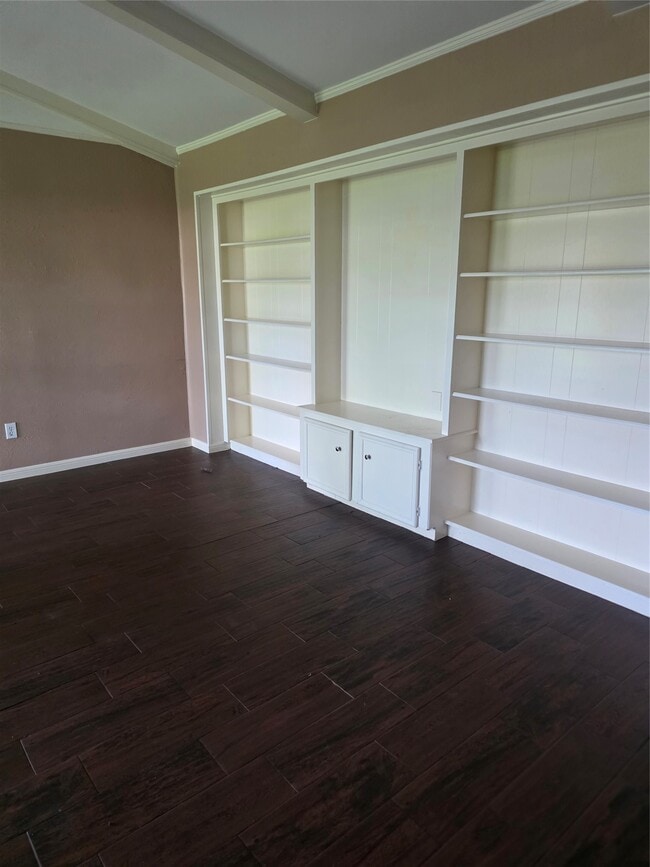 Building Photo - 2703 Westfield St