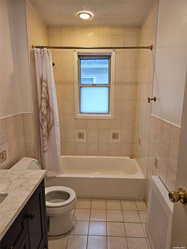 Building Photo - 29-39-39 Curtis St